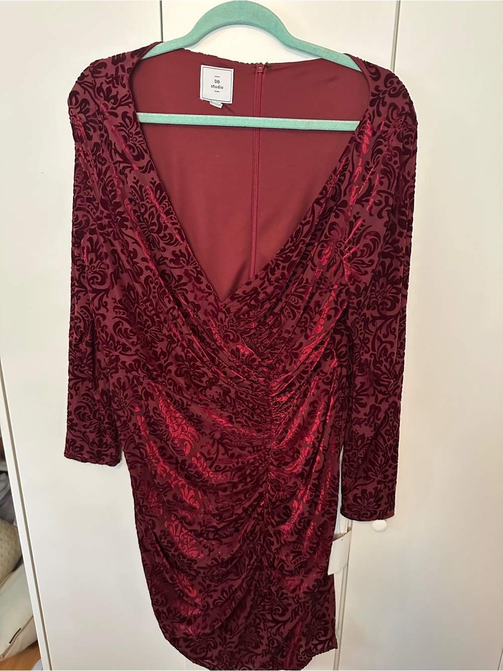 NWT David’s Bridal Db studio Burgundy Velvet Ruched V-Neck Long Sleeve Dress